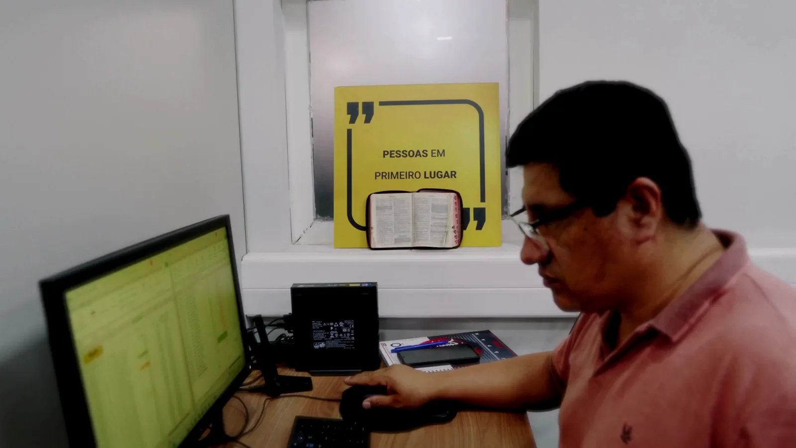 Operação de sistemas conectados